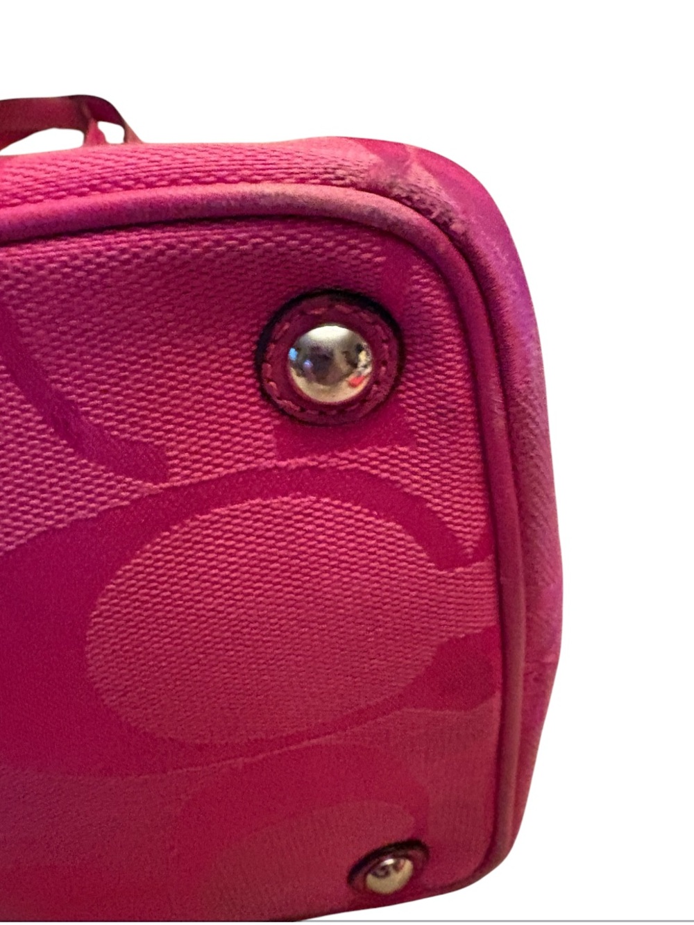 Coach Signature Laura Carryall in Magenta/Hot Pink. 14940 - Picture 10 of 16
